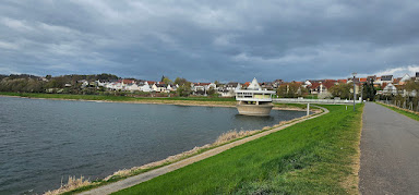 Cafe im See